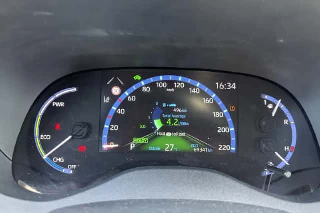 Toyota Yaris Cross (2022) thumbnail 3