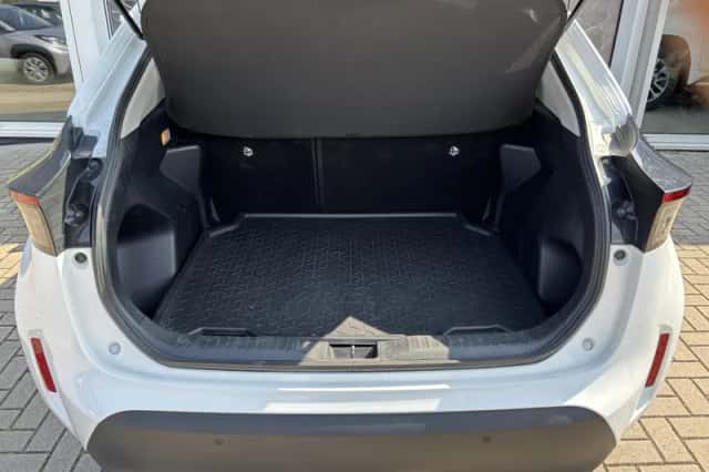 Toyota Yaris Cross (2022) thumbnail 25