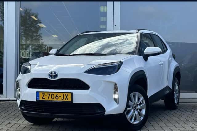 Toyota Yaris Cross (2024) thumbnail 1