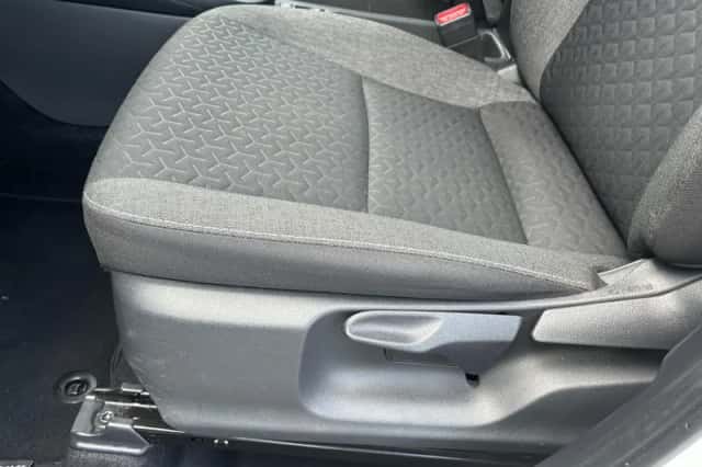 Toyota Yaris Cross (2024) thumbnail 26