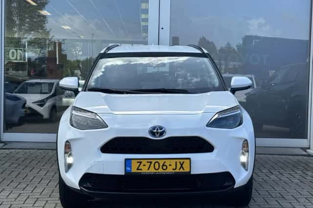 Toyota Yaris Cross (2024) thumbnail 6