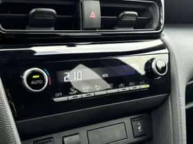 Toyota Yaris Cross (2024) thumbnail 4