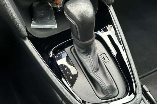 Toyota Yaris Cross (2024) thumbnail 35