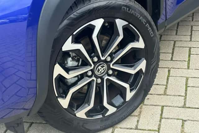 Toyota Yaris Cross (2024) thumbnail 5