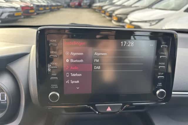 Toyota Yaris Cross (2024) thumbnail 15