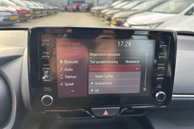 Toyota Yaris Cross (2024) thumbnail 17