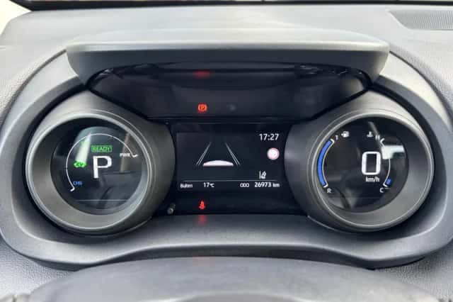 Toyota Yaris Cross (2024) thumbnail 3