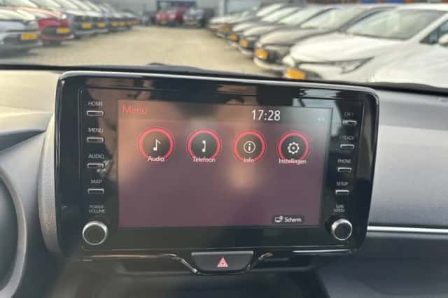 Toyota Yaris Cross (2024) thumbnail 9