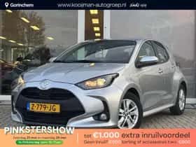 Toyota Yaris (2024) thumbnail 1