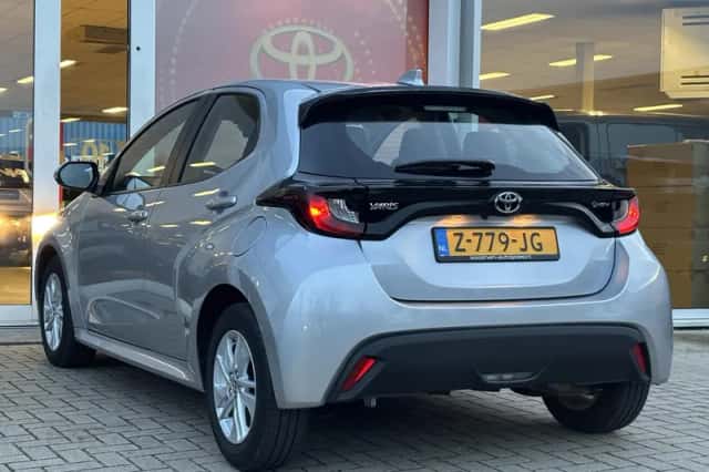 Toyota Yaris (2024) thumbnail 12