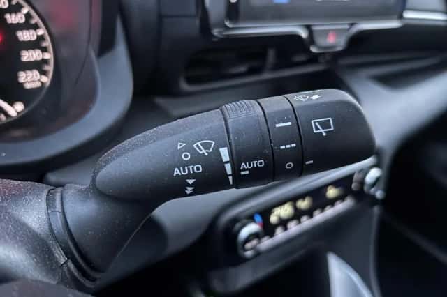 Toyota Yaris (2024) thumbnail 18