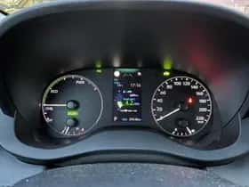 Toyota Yaris (2024) thumbnail 3