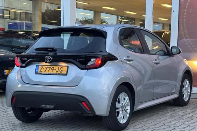 Toyota Yaris (2024) thumbnail 10