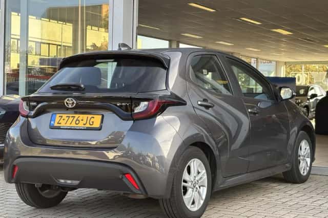 Toyota Yaris (2024) thumbnail 11
