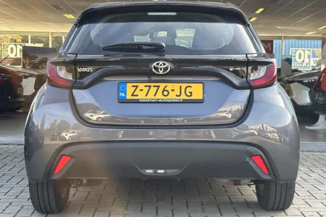Toyota Yaris (2024) thumbnail 12