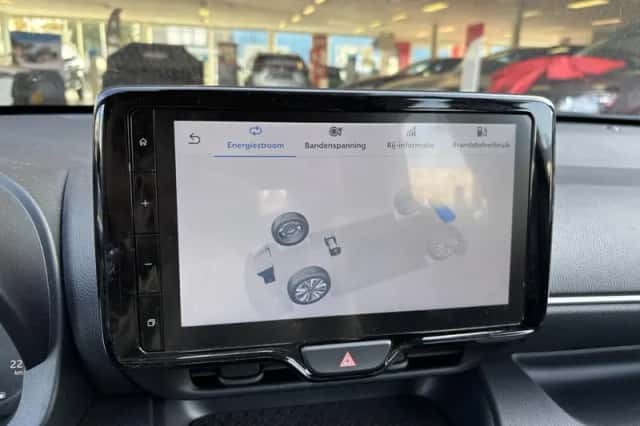Toyota Yaris (2024) thumbnail 14