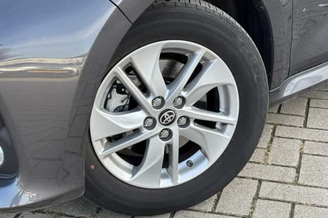 Toyota Yaris (2024) thumbnail 16