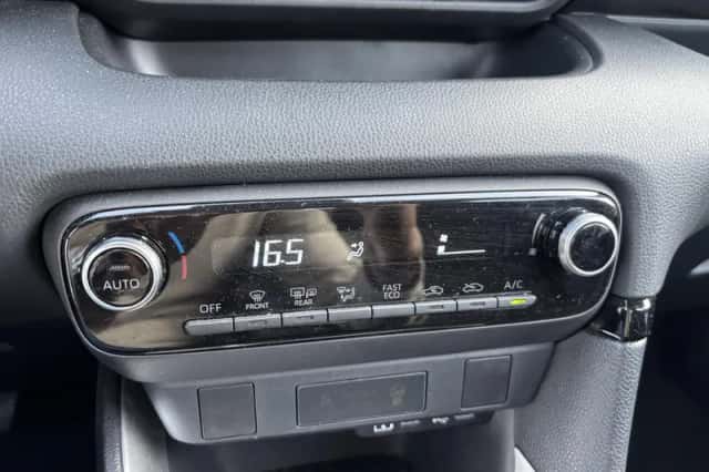 Toyota Yaris (2024) thumbnail 4
