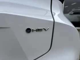 Toyota C-HR (2024) thumbnail 26
