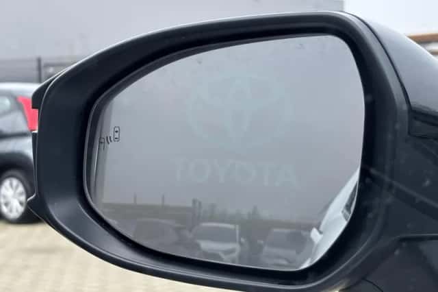 Toyota C-HR (2024) thumbnail 27