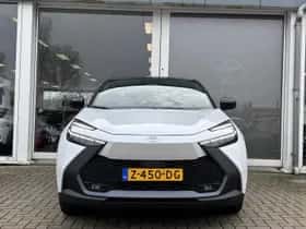 Toyota C-HR (2024) thumbnail 6