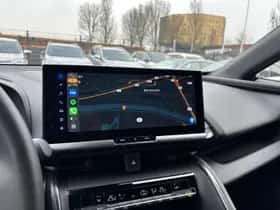 Toyota C-HR (2024) thumbnail 8