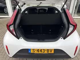 Toyota Aygo (2023) thumbnail 23