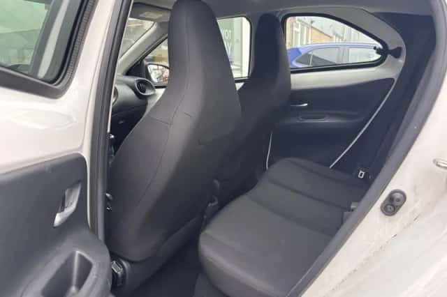 Toyota Aygo (2023) thumbnail 25