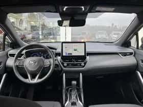Toyota Corolla (2024) thumbnail 2