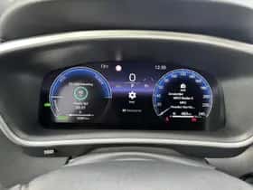 Toyota Corolla (2024) thumbnail 3
