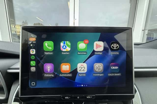 Toyota Corolla (2024) thumbnail 9