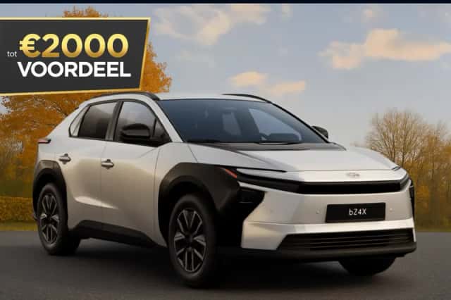 Toyota bZ4X (2025) thumbnail 1