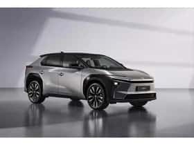 Toyota bZ4X (2025) thumbnail 4