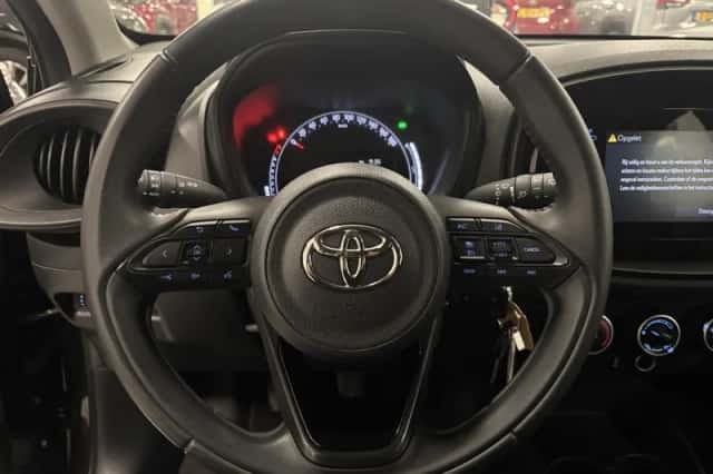 Toyota Aygo (2024) thumbnail 6