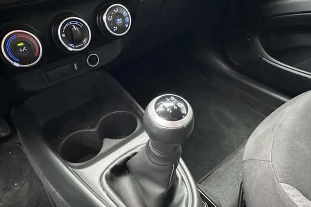 Toyota Aygo (2024) thumbnail 15