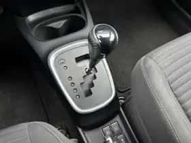 Toyota Yaris (2019) thumbnail 23