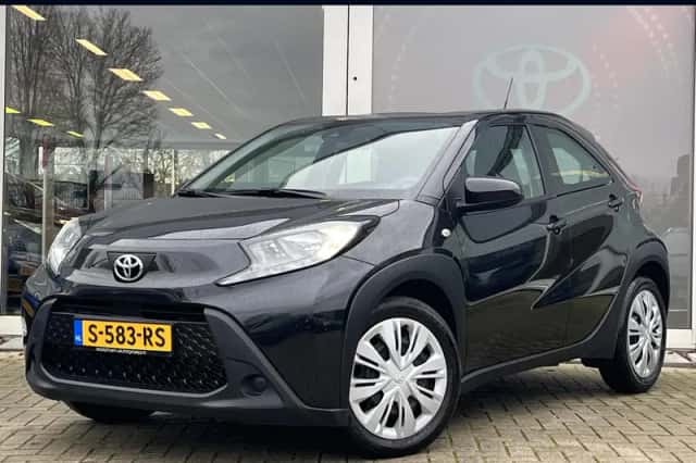 Toyota Aygo (2022) thumbnail 1