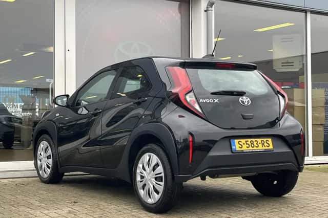 Toyota Aygo (2022) thumbnail 11