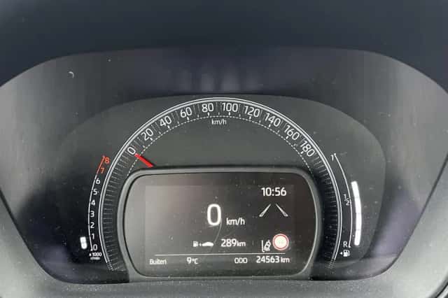 Toyota Aygo (2022) thumbnail 3