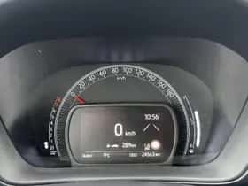 Toyota Aygo (2022) thumbnail 3