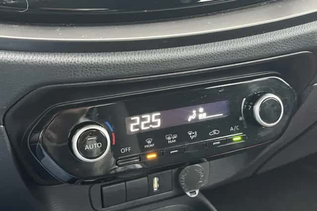 Toyota Aygo (2022) thumbnail 4