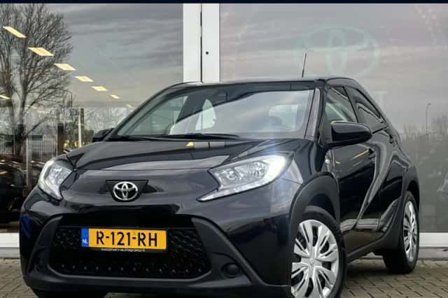 Toyota Aygo (2022) thumbnail 1