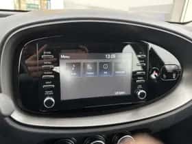 Toyota Aygo (2022) thumbnail 15