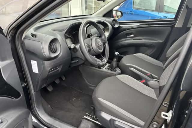 Toyota Aygo (2022) thumbnail 24