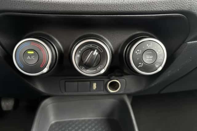 Toyota Aygo (2022) thumbnail 4
