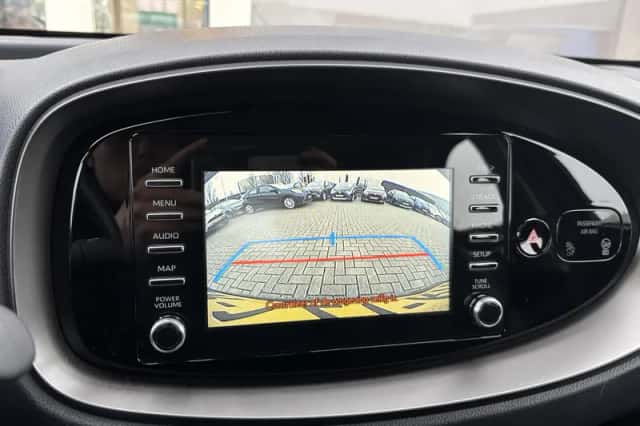 Toyota Aygo (2022) thumbnail 8