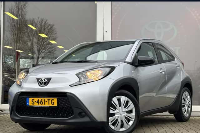 Toyota Aygo (2022) thumbnail 1