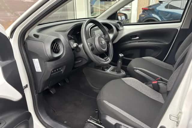 Toyota Aygo (2022) thumbnail 22