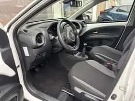Toyota Aygo (2022) thumbnail 22
