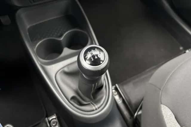 Toyota Aygo (2022) thumbnail 26